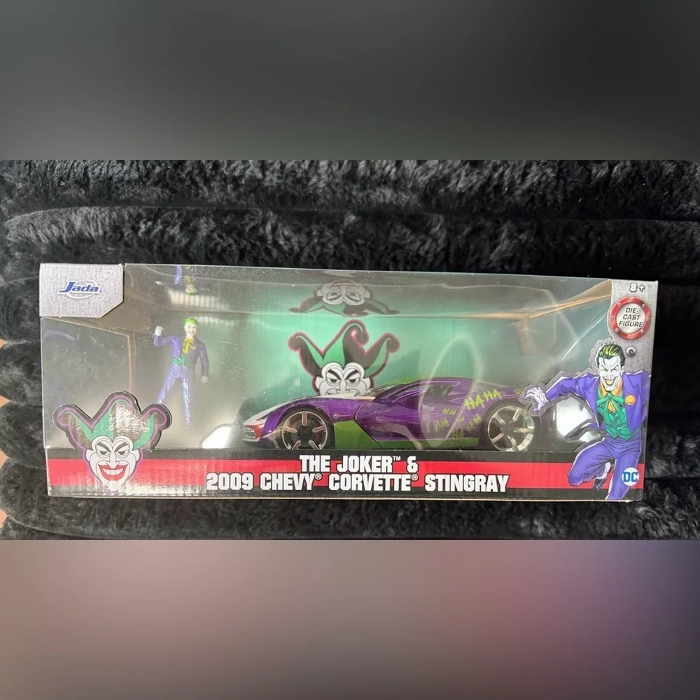 Jada Toys DC Comics The Joker & 2009 Chevy Corvette Stingray die-cast